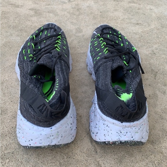 Nike Men's Space Hippie 04 Black/White Sneaker Size 10.5 New in Box! - Picture 3 of 8